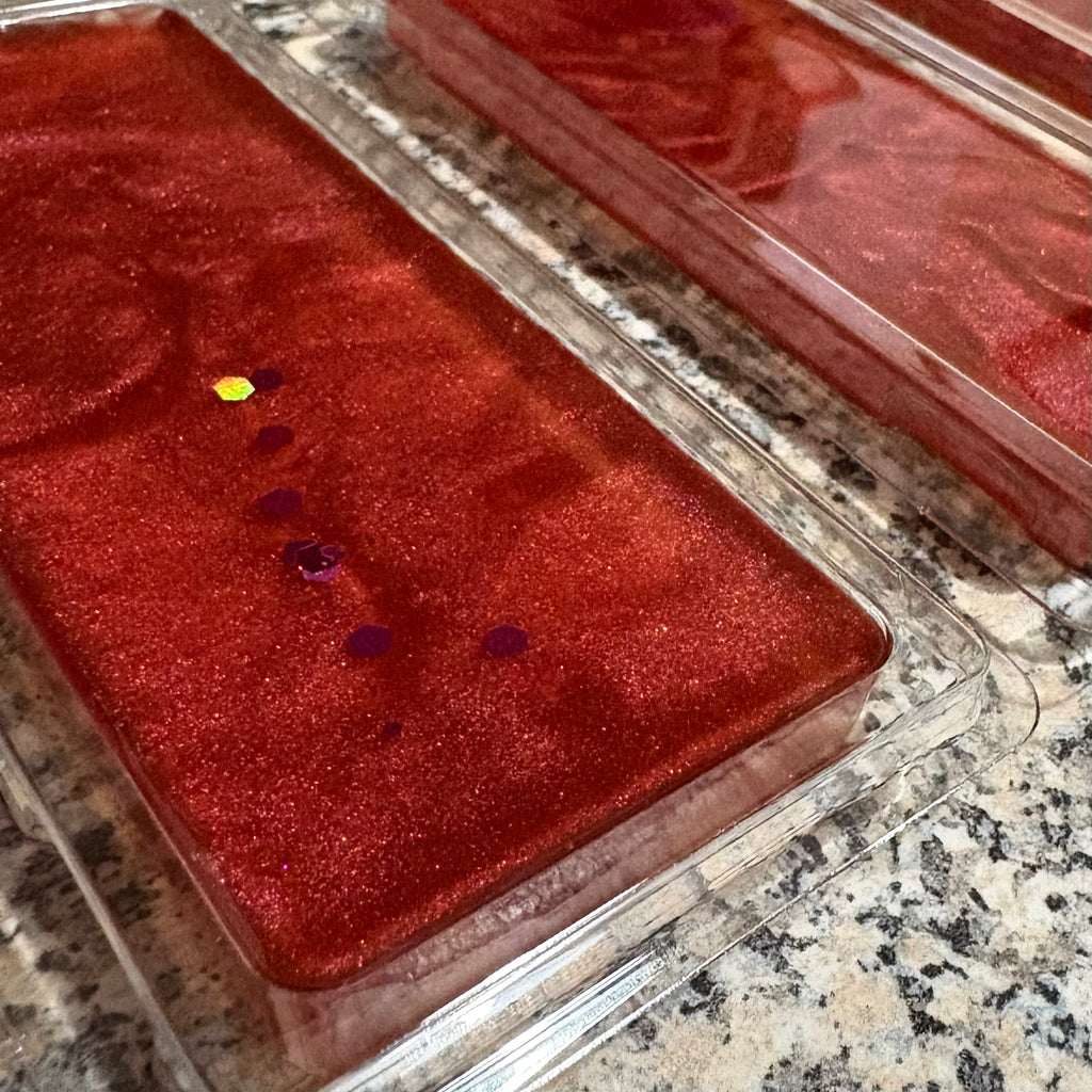 Pomegranate Noir Glitter Snap Bar