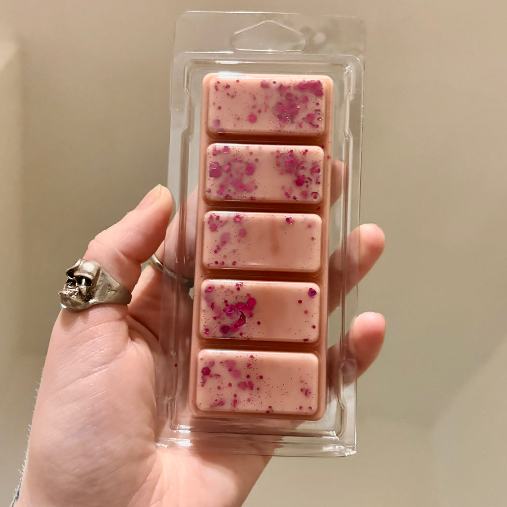 Pomegranate Noir Glitter Snap Bar